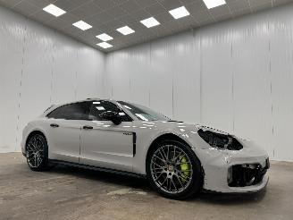 Damaged car Porsche Panamera Sport Turismo 2.9 4 E-Hybrid Panoramadak 2023/4