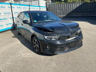 Opel Astra 1.2 Turbo Sports Tourer picture 2