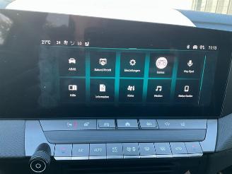 Opel Astra 1.2 Turbo Sports Tourer picture 19