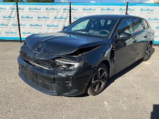 damaged passenger cars Opel Astra Sports Tourer 1.2 Turbo (96kW) GS 2025/2
