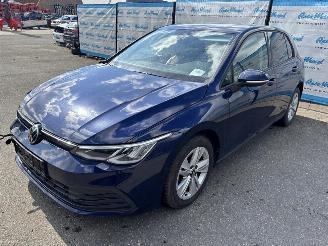 Schadeauto Volkswagen Golf Life 1.5 (96kW) 2020/7