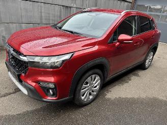 krockskadad bil auto Suzuki S-Cross 1.4 GL+ NAV. Energetic red 2025/10
