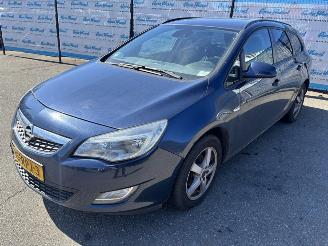 Schadeauto Opel Astra Sports Tourer 1.3 CDTi S/S Edition koppeling defect 2011/6
