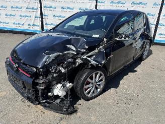 Unfallwagen Volkswagen Golf GTI Performance (180kW) DSG 2018/12