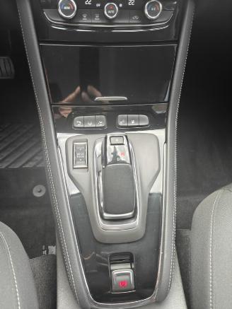 Opel Grandland X Business Edition Plug-in-Hybrid 225 PK lichte schade picture 16