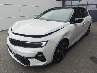 Damaged car Opel Astra GS 96 KW 1.2 Turbo 2025/5