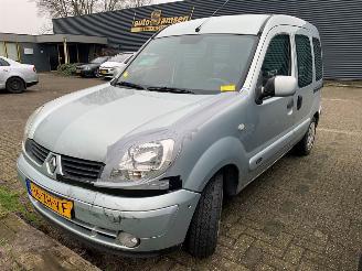 Unfallwagen Renault Kangoo 1.6 16V MPV  Benzine 1.598cc 70kW (95pk) FWD 2001-06/2008-01 (KC0L; KC0P; KC0S; KC1N) K4M752 2007/5