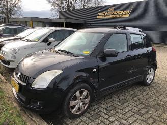 Coche accidentado Suzuki Swift Swift (ZA/ZC/ZD1/2/3/9) Hatchback 2005 / 2010 - 1.3 VVT 16V Hatchback  Benzine 1.328cc 68kW (92pk) FWD 2005-02/2010-09 (EZC11; MZA11; MZC11; NZA11; NZC11) M13AVVT 2008/5