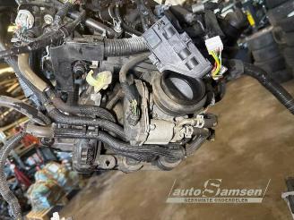 Peugeot 108 108, Hatchback, 2014 1.0 12V VVT-i picture 15