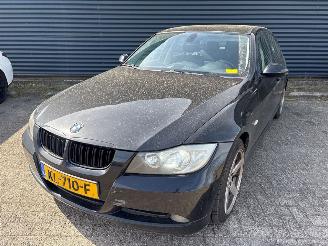 Coche accidentado BMW 3-serie 3 serie (E90) Sedan 2005 / 2011 - 318i 16V Sedan 4Dr Benzine 1.995cc 95kW (129pk) RWD 2005-09/2007-08 (PF71; PF72; VA51; VA52; VG51; VG52) N46B20B 2006/4