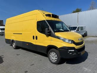 krockskadad bil bedrijf Iveco Daily 35S18 3.0D 132KW  MAXI  CARREER KOELING DAG EN NACHT KLIMA 2018/6