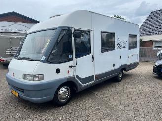 skadebil camper Burstner  ELEGANCE I574  INTEGRALE  HEFBED  VAST BED. 1998/3
