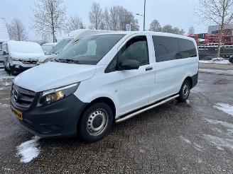 krockskadad bil auto Mercedes Vito TOURER 116 CDI 120KW PKW BRIEF 8 PERS. AUTOM. KLIMA 2021/4