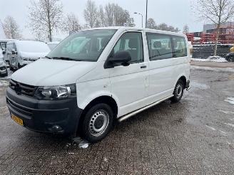 Schade bestelwagen Volkswagen Transporter 2.0 TDI 103KW KOMBI PKW BRIEF 8P AUTOM. KLIMA 2015/6