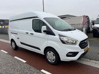 krockskadad bil bedrijf Ford Transit Custom 2.0 TDCI  L2H2 AIRCO KLIMA EURO6 116.000KM 2019/8