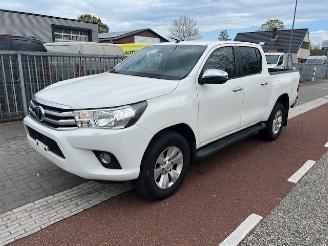 skadebil bedrijf Toyota Hilux 2.4 D-4D 110KW AUTOM. DOUBLE CAB. KLIMA 4WD EURO6 2019/6