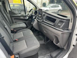 Ford Transit Custom 2.0 CDTI 125KW L2H1 LANG AUTOMAAT AIRCO KLIMA CAM. picture 6
