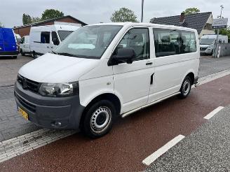 Vaurioauto  passenger cars Volkswagen Transporter 2.0 TDI 103KW PKW BRIEF 9P AUTOMAAT KLIMA AIRCO 2013/8