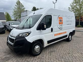 damaged commercial vehicles Peugeot Boxer 2.2 BLUEHDI 103KW L2H2 AIRCO KLIMA CAM. EURO6 2022/4