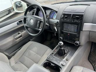 Volkswagen Touareg 2.5 TDI 128KW 5DRS  VAN 4WD 4MOTION AIRCO KLIMA picture 7