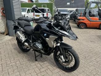 BMW R 1250 GS TRIPLE BLACK EDITION  32.000KM picture 5