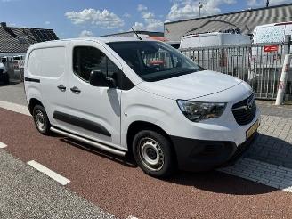 skadebil bedrijf Opel Combo 1.5D 75KW  AIRCO KLIMA NAVI SCHUIFDEUR EURO6 2024/4