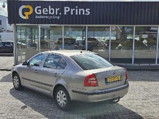 Schadeauto Skoda Octavia 1.6 MPI Liftback  Benzine 1.598cc 75kW (102pk) 2008/1