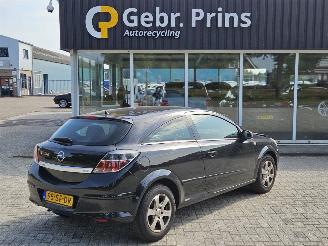 damaged passenger cars Opel Astra H- GTC 1.8 16V Hatchback 2Dr Benzine 1.796cc 92kW (125pk) FWD 2005/11