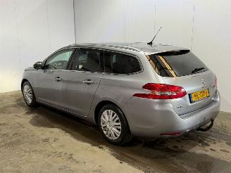 Auto incidentate Peugeot 308 1.6 BlueHDi 120 Combi/o 4Dr Diesel 1,560cc 88kW (120pk) FWD 2015/12