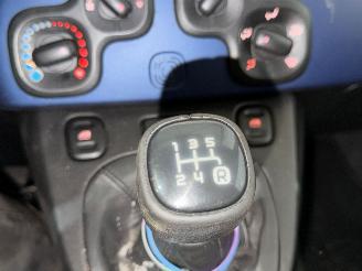 Fiat Panda 0.9 TwinAir Turbo 85 Hatchback  Benzine 875cc 63kW (86pk) picture 11