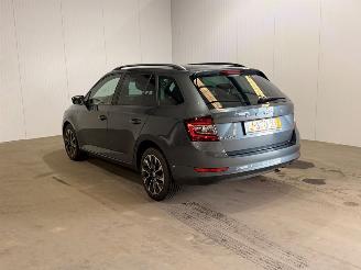 damaged passenger cars Skoda Fabia 1.0 TSI 12V Combi/o 2020/9