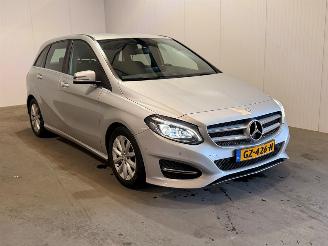 Damaged car Mercedes B-klasse 180d Lease Edition 2015/9