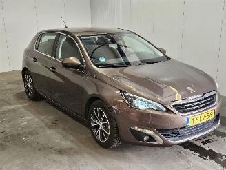 Avarii autoturisme Peugeot 308 1.6 16V THP Hatchback 4Dr Benzine 1.598cc 92kW (125pk) FWD 2013/11