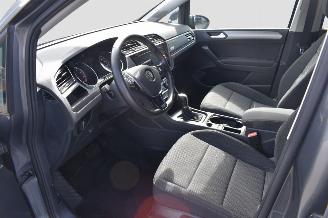 Volkswagen Touran 1.5 TSI picture 9
