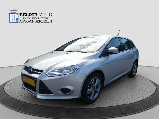 krockskadad bil auto Ford Focus 1.0 TI VCT ECO BOOST 2014/12
