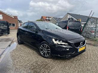 Auto incidentate Volvo V-40 2.0 T2 Nordic+  177.569 KM!! 2016/11