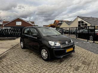krockskadad bil auto Volkswagen Up! 1.0 Move Up. 71.178 KM !! 2020/11