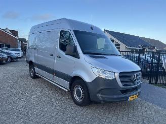 uszkodzony samochody ciężarowe Mercedes Sprinter 315 1.9 CDI L2H2 MBUX NAVI 2020/12