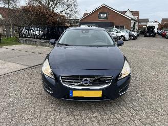 Volvo S-60 1.6 T4 Momentum Automaat picture 3