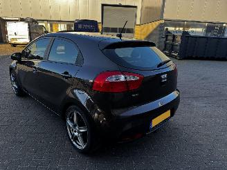 Kia Rio 1.4 CVVT PANO LEER AUTOMAAT !! FULL OPTIONS picture 4