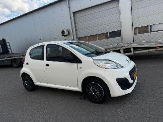 Peugeot 107 1.0 Access Accent Facelift picture 13