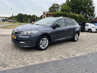 Unfallwagen Renault Mégane 1.2 TCe Limited  139.373 KM! 2015/3