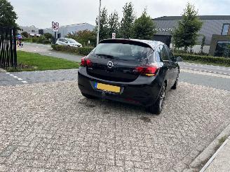 Opel Astra 1.6 Sport picture 13