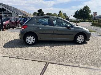 Peugeot 207 1.4 VTi X-Line picture 7