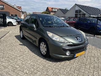Peugeot 207 1.4 VTi X-Line picture 3