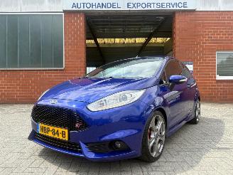 Unfallwagen Ford Fiesta 1.6 EcoBoost ST1 134KW , Recaro kuipstoelen, Airco, Cruisecontrol 2014/9