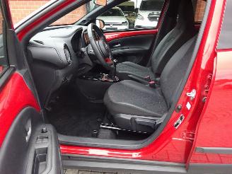 Toyota Aygo JBL 53 kw Euro6, Navi, DAB+, Camera, Half leer,Cruise & Climate picture 12