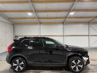 uszkodzony samochody osobowe Volvo XC40 70kWh  170kW Automaat Plus 2022/7