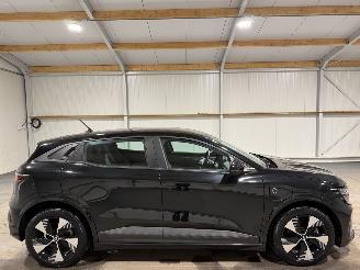 krockskadad bil auto Renault Mégane 60kWh 160kW Optium Charge Evolution 2023/1
