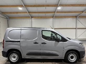 skadebil bedrijf Toyota Proace CITY 1.2 Turbo 81kW Trekhaak Cool Comfort 2021/3